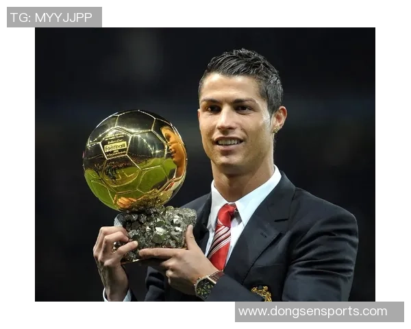 球星精彩足球瞬间集锦，展示世界顶级球员的独特技艺与进攻防守的完美配合